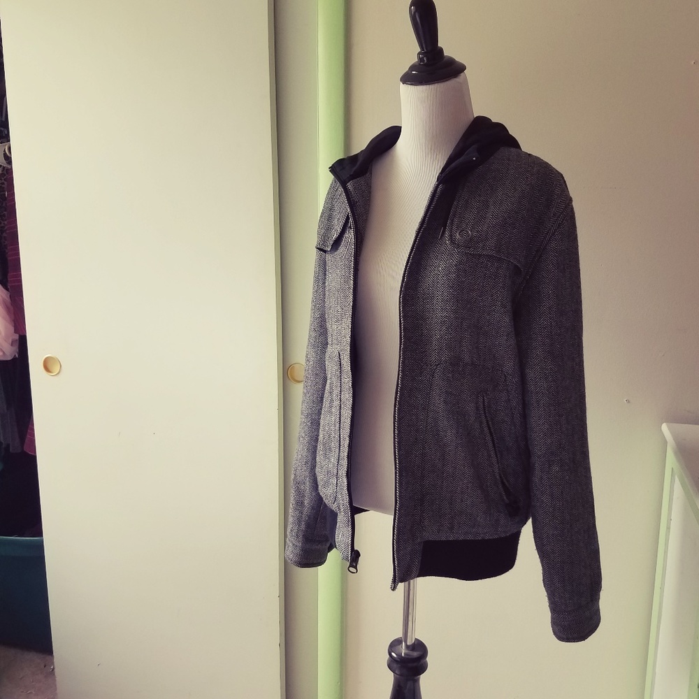 very comfy zip-up hoodie